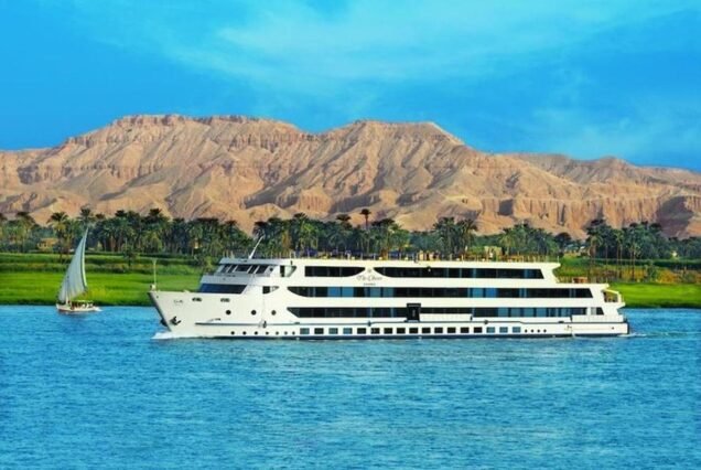 4-Day Nile Cruise Aswan to Luxor | Abu Simbel & Balloon