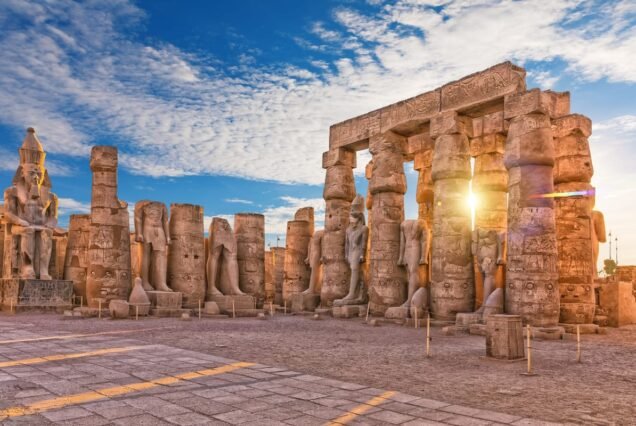 Luxor East Bank Tour: Karnak and Luxor Temples