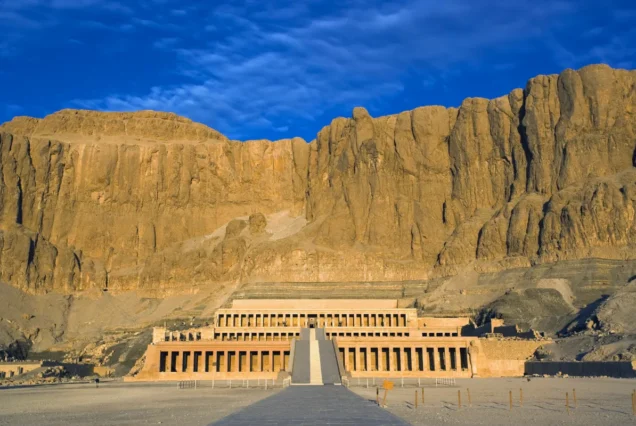 Valley of the Kings, Valley of the Queens and Hatshepsut Temple Tour
